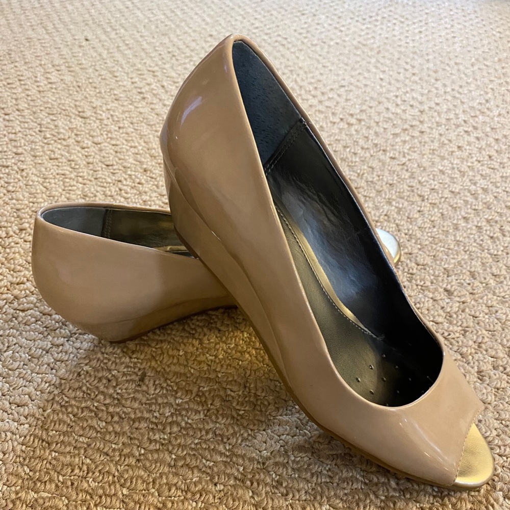 Alfani Peep-Toe Wedge - Shiny Taupe - Size 6.5